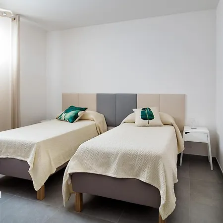 Evanthe Garden - Diantha * Marsala